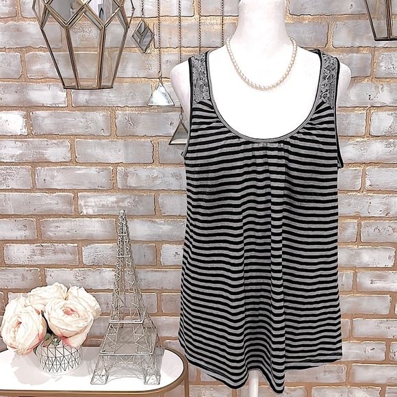 Bump In The Night Gray & Black Stripped Top, Built In Shelf Bra, Women’s Size M. - Picture 3 of 9